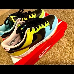 Kids Size 6.5Y Almost still brand new